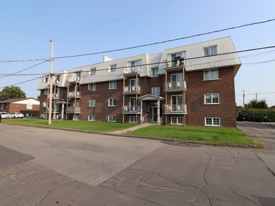 Condo/Apartment for rent, 71 Rue Aubin, Salaberry-de-Valleyfield, QC J6T2X7, CA, in Salaberry-de-Valleyfield, Canada