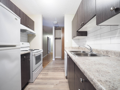 Edmonton Apartment For Rent | Blue Quill Estates | December rent FREE on 1