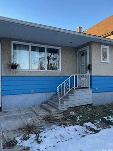 House for sale, 1328 Montague STREET, in Regina, Canada