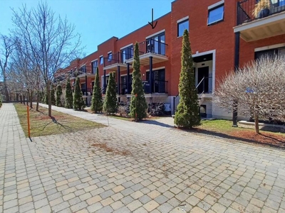 Condo/Apartment for sale, 2916 Rue Bossuet, Mercier/Hochelaga-Maisonneuve, QC H1N2S6, CA, in Montreal, Canada