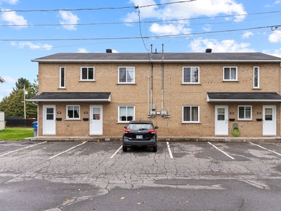 Condo/Apartment for sale, 506 Rue Charlebois, Salaberry-de-Valleyfield, QC J6S5T6, CA, in Salaberry-de-Valleyfield, Canada