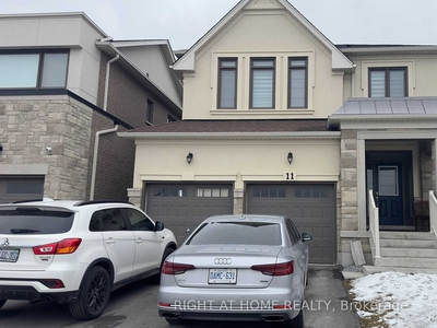 House for rent, 11 Louise Cres, in Whitby, Canada
