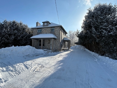House for sale, 144 Rue Laurent, Buckingham, QC J8L1T2, CA , in Gatineau, Canada