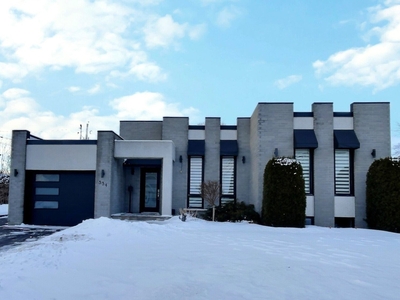 House for sale, 334 Rue St-Louis, Salaberry-de-Valleyfield, QC J6T6K6, CA , in Salaberry-de-Valleyfield, Canada