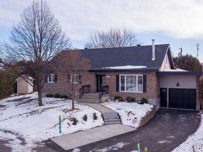 House for sale, 4861Z-4863Z Rue St-Jean, Contrecoeur, QC J0L1C0, CA, in Contrecoeur, Canada