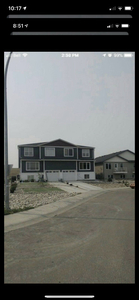 For Rent/ Rent to Own 4 bedroom in Coalhurst with attach garage