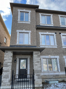 Gorgeous 4 bed 3 bath Unit available at Chinguacousy and Queen