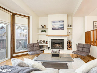 Gorgeous Collingwood Waterfront Condo to Rent