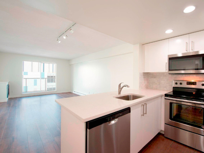 New West 1 bed & 1 bath high-rise condo for rent