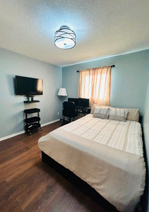 Private Bedroom for Rent in Ajax
