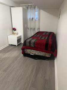 Private cozy rooms for females at Markham and Sheppard