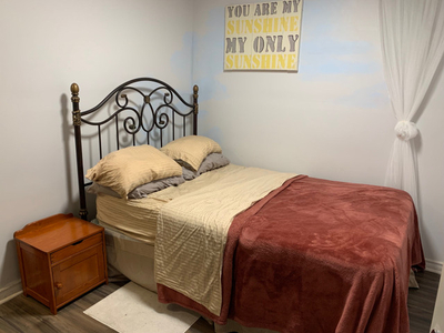 Room for rent (Don mills and Eglinton) female only