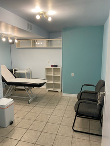 Salon space for rent share basis