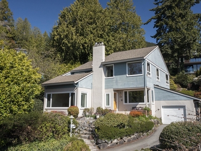 3381 MATHERS AVENUE West Vancouver
