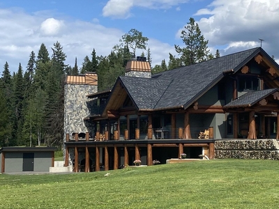 5 bedroom exclusive country house for sale in Quesnel, British Columbia