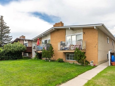 Great Location for this 3 Bedroom and 1 bathroom Main Floor Unit | 914 38 Street Southwest, Calgary