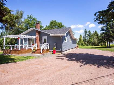 Homes for Sale in Pointe-du-Chêne, New Brunswick $475,000