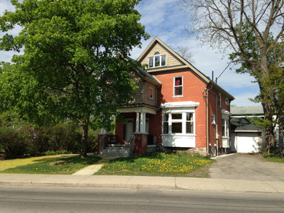 Luxuriously Rebuilt Villa in Uptown Minutes from Everything