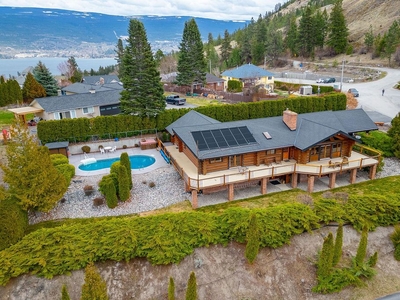 Luxury 4 bedroom Detached House for sale in Summerland, Canada