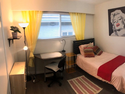 room for rent, 6 mins to SkyTrain, Vancouver
