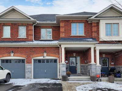 ✨STUNNING 3 BDRM FREEHOLD TOWNHOUSE IN PRIME WHITBY!