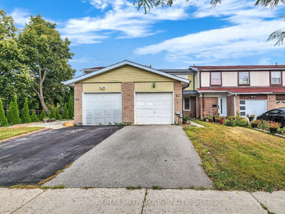 Well Maintained Freehold Townhouse 3+1 Beds / 3 Baths