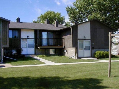 Winnipeg Townhouse For Rent | Fort Richmond | Mapleridge