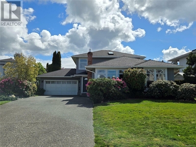 2543 Wilcox Terrace Central Saanich, BC V8Z 7G5