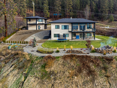 3278 Boss Creek Road, Extensive Investment Property