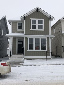 Modern 3 Bedroom Single Family Home With Heated Double Garage. | 321 South Point Green, Airdrie