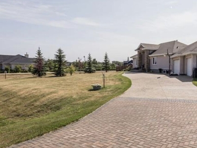 Spruce Grove Pet Friendly House For Rent | Gorgeous Acreage close to the