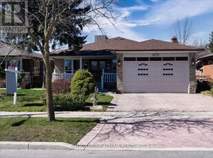 House For Sale In York University Heights, Toronto, Ontario