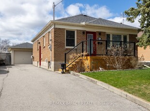 72 Grassmere Crt