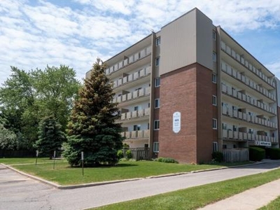 2 Bedroom Apartment Unit Chatham ON For Rent At 1710