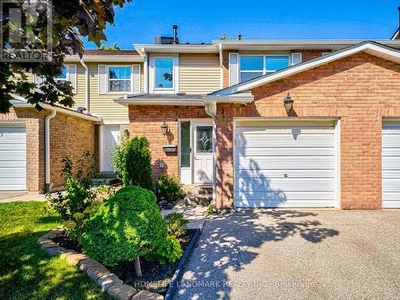Townhouse For Sale In Mississauga, Ontario