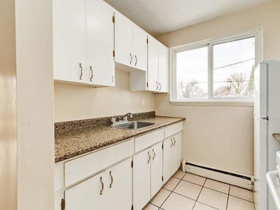 2 Bedroom Apartment Unit Edmonton AB For Rent At 1394
