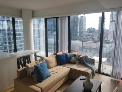 1 Private Bedroom available to Rent in Heart of Toronto Downtown