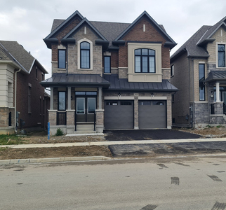 #UPPER - 4 Bedroom House for Rent in Kleinburg - Available Now