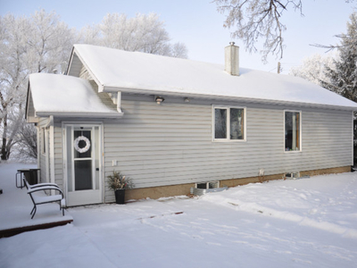 Affordable Fully Finished home in Niverville