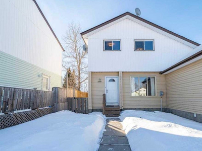 Cute, 2 storey, semi-detached home in Olds!