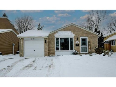 House For Sale In Forest Heights, Kitchener, Ontario