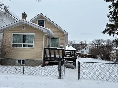 House For Sale In Kern Park, Winnipeg, Manitoba