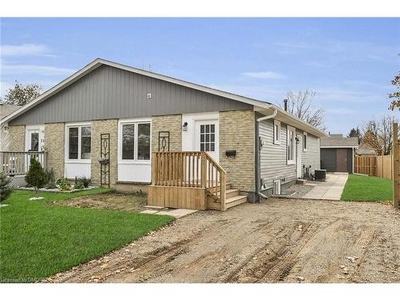 House For Sale In Lynden Hills, Brantford, Ontario