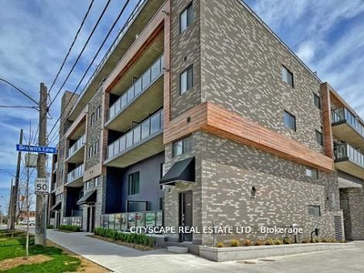 Live in Style! Modern 1+1 Bed Condo! Parking Included!