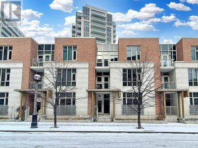 Townhouse For Sale In Fort York, Toronto, Ontario