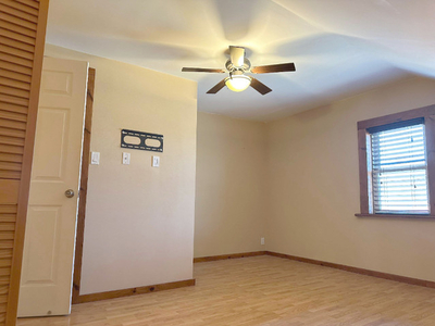 1 BEDROOM + FREE PARKING AVAILABLE FOR RENT MARCH 1st