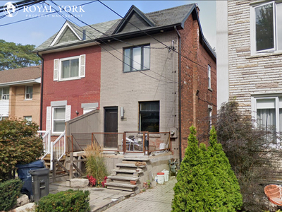 3 BED 1.5 BATH - MULTI UNIT -ABOVE GROUND FOR RENT-110 MARIA STR