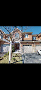 4bed 4bath townhouse for rent in Brampton