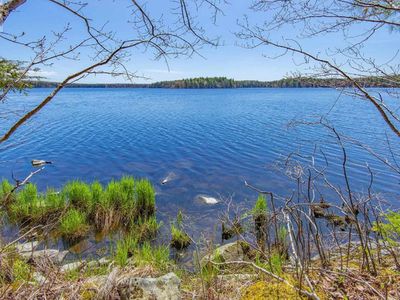 Beautiful South facing Lakeside Acreage for sale in Nova Scotia