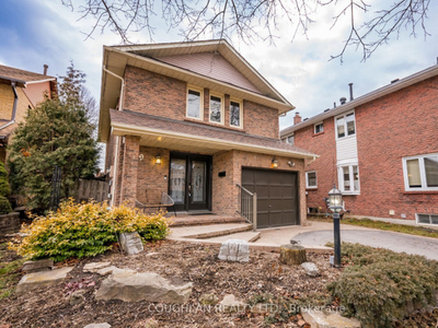 Charming 2-Storey House! 3+1 Beds, 4 Baths, Attached Garage